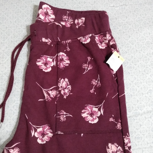 Sweat Shirt Joggers Set - Picture 4 of 9